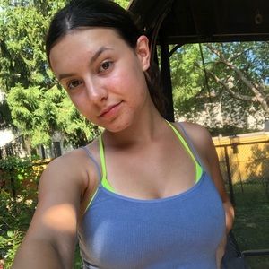 Meet your Posher, Cloe